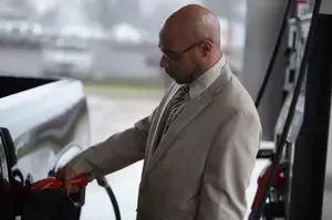 The Canada Revenue Agency (CRA) requires meticulous tracking of mileage for the purpose of business deductions. Here are 7 key mileage log requirements.